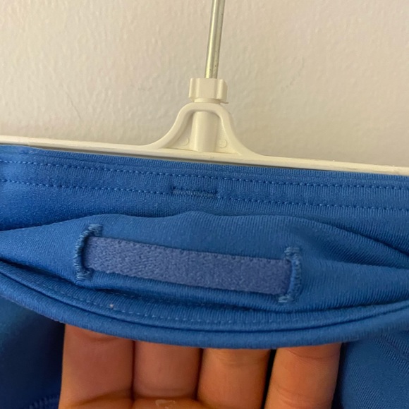 Old navy 7/8 leggings - Picture 3 of 4